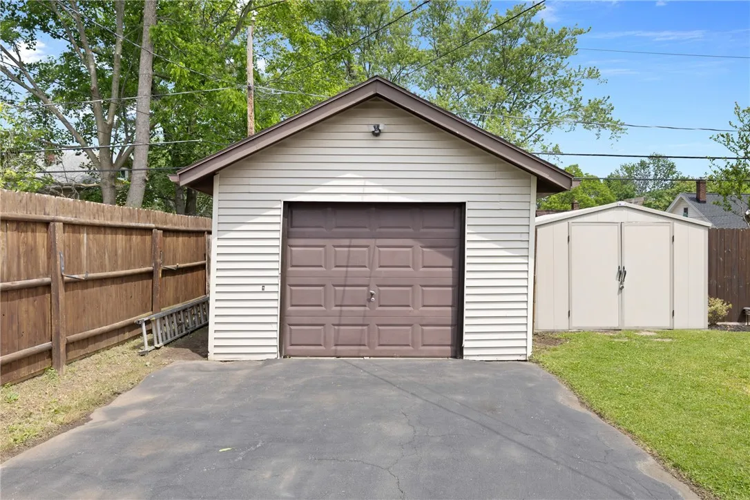 80 Wyndham Road, Rochester, New York 14612, Rochester, New York 14612, 3 Bedrooms Bedrooms, 5 Rooms Rooms,1 BathroomBathrooms,Residential,Closed,80 Wyndham Road, Rochester, New York 14612,0,R1628976