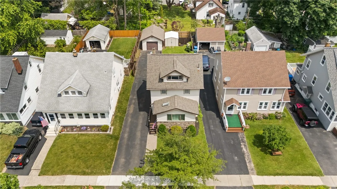 80 Wyndham Road, Rochester, New York 14612, Rochester, New York 14612, 3 Bedrooms Bedrooms, 5 Rooms Rooms,1 BathroomBathrooms,Residential,Closed,80 Wyndham Road, Rochester, New York 14612,0,R1628976