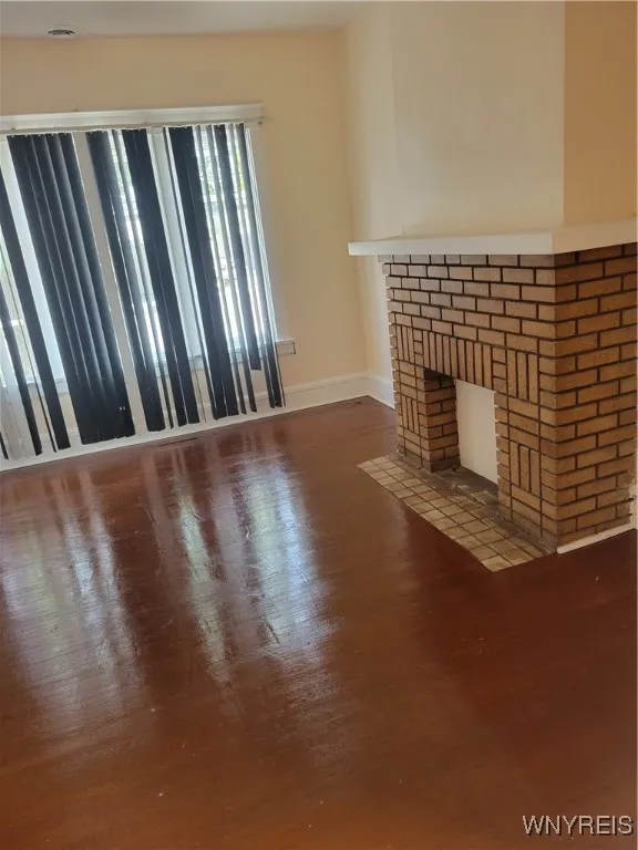 291 East East North Street Lower, Buffalo, New Yor, Buffalo, New York 14204, 2 Bedrooms Bedrooms, 6 Rooms Rooms,1 BathroomBathrooms,Residential Lease,For Rent,291 East East North Street Lower, Buffalo, New Yor,B1628982