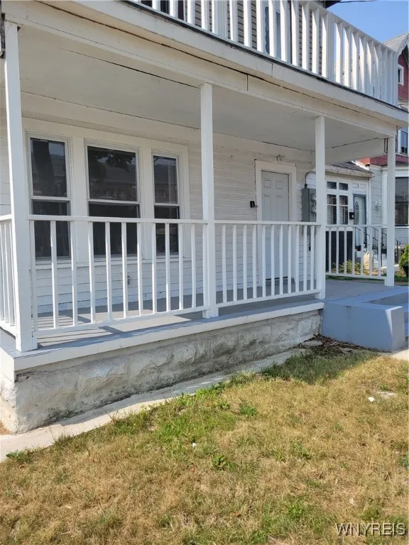 291 East East North Street Lower, Buffalo, New Yor, Buffalo, New York 14204, 2 Bedrooms Bedrooms, 6 Rooms Rooms,1 BathroomBathrooms,Residential Lease,For Rent,291 East East North Street Lower, Buffalo, New Yor,B1628982