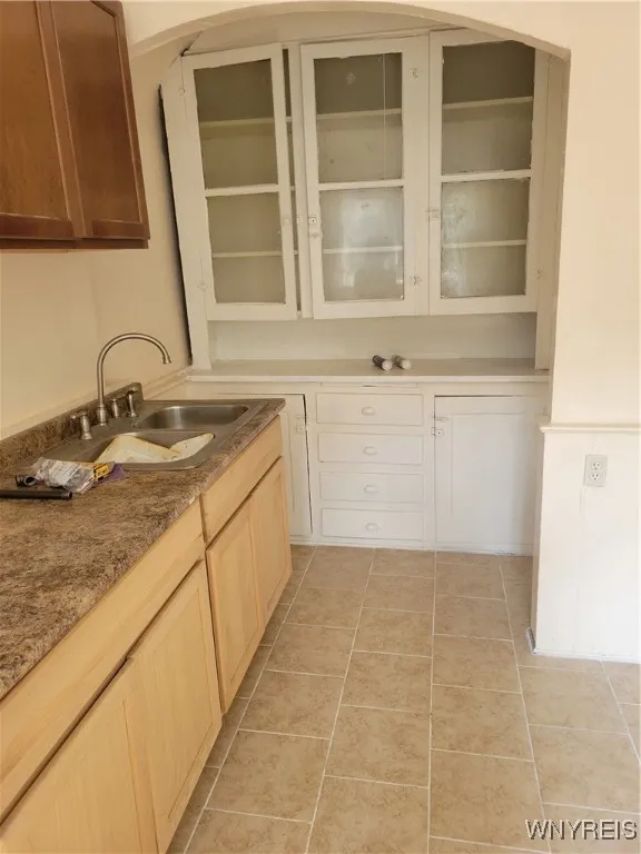 291 East East North Street Upper, Buffalo, New Yor, Buffalo, New York 14204, 2 Bedrooms Bedrooms, 6 Rooms Rooms,1 BathroomBathrooms,Residential Lease,For Rent,291 East East North Street Upper, Buffalo, New Yor,B1628983
