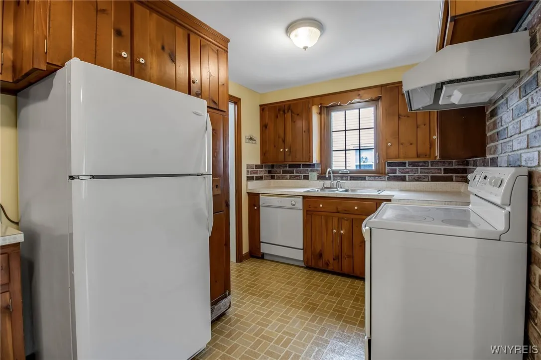 143 Ashford Avenue, Tonawanda, New York 14150, Tonawanda, New York 14150, 3 Bedrooms Bedrooms, 7 Rooms Rooms,1 BathroomBathrooms,Residential,Closed,143 Ashford Avenue, Tonawanda, New York 14150,0,B1628361