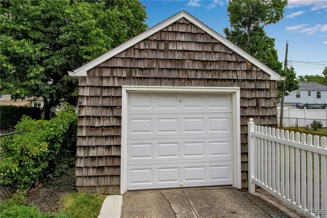 143 Ashford Avenue, Tonawanda, New York 14150, Tonawanda, New York 14150, 3 Bedrooms Bedrooms, 7 Rooms Rooms,1 BathroomBathrooms,Residential,Closed,143 Ashford Avenue, Tonawanda, New York 14150,0,B1628361