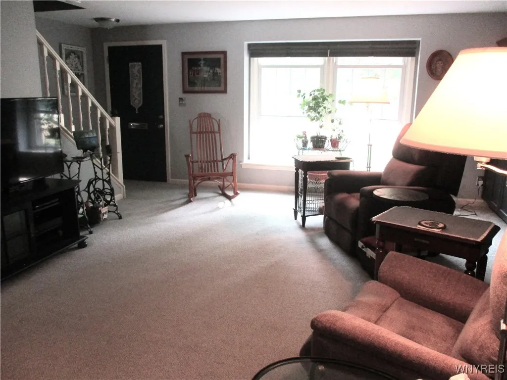 105-2 Carriage Drive 2, Orchard Park, New York 141, Orchard Park, New York 14127, 3 Bedrooms Bedrooms, 6 Rooms Rooms,1 BathroomBathrooms,Residential,For Sale,105-2 Carriage Drive 2, Orchard Park, New York 141,B1628994