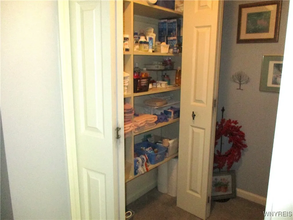 105-2 Carriage Drive 2, Orchard Park, New York 141, Orchard Park, New York 14127, 3 Bedrooms Bedrooms, 6 Rooms Rooms,1 BathroomBathrooms,Residential,For Sale,105-2 Carriage Drive 2, Orchard Park, New York 141,B1628994