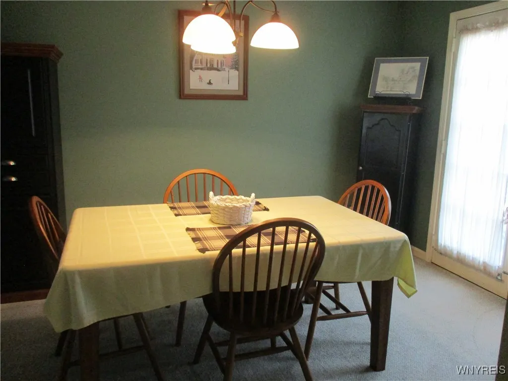 105-2 Carriage Drive 2, Orchard Park, New York 141, Orchard Park, New York 14127, 3 Bedrooms Bedrooms, 6 Rooms Rooms,1 BathroomBathrooms,Residential,For Sale,105-2 Carriage Drive 2, Orchard Park, New York 141,B1628994