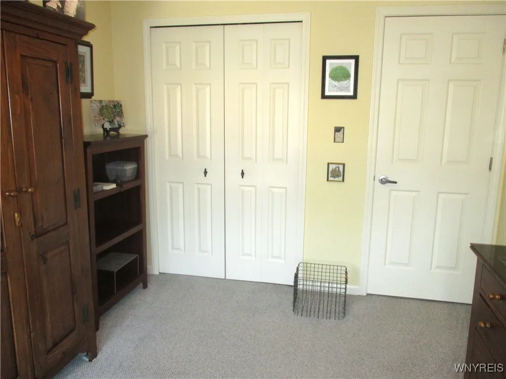 105-2 Carriage Drive 2, Orchard Park, New York 141, Orchard Park, New York 14127, 3 Bedrooms Bedrooms, 6 Rooms Rooms,1 BathroomBathrooms,Residential,For Sale,105-2 Carriage Drive 2, Orchard Park, New York 141,B1628994