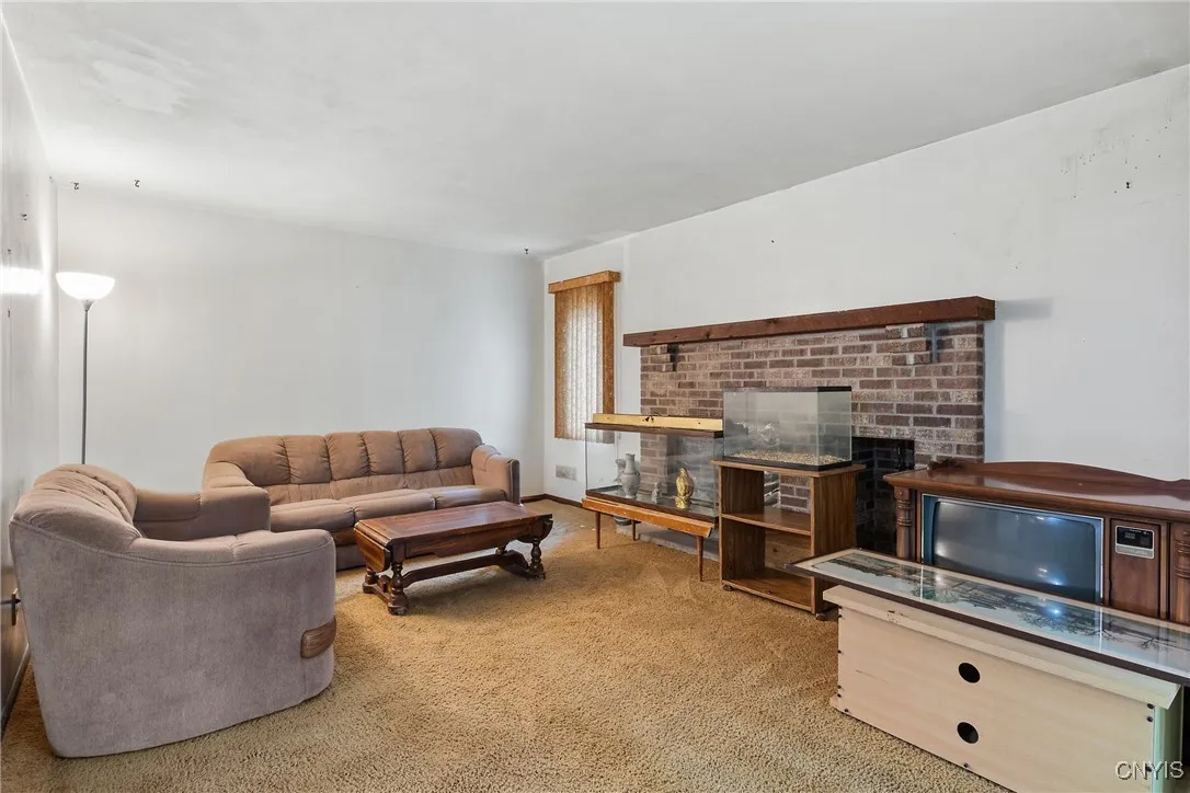4270 Persimmon, Clay, New York 13090, Clay, New York 13090, 4 Bedrooms Bedrooms, 9 Rooms Rooms,2 BathroomsBathrooms,Residential,Closed,4270 Persimmon, Clay, New York 13090,0,S1626913