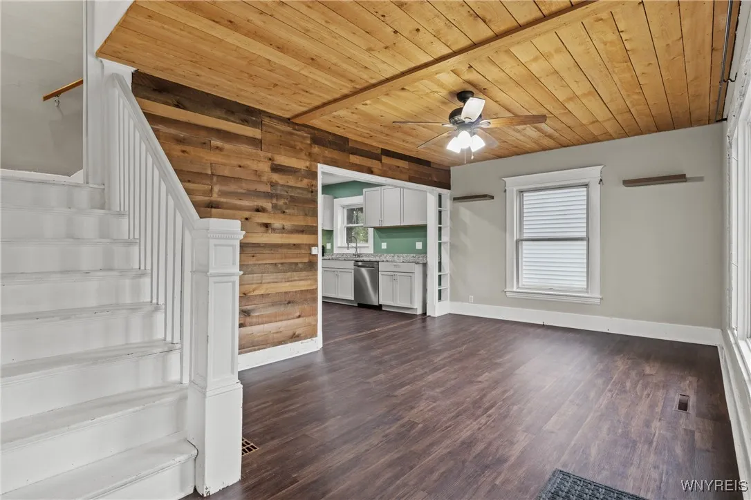 124 Chestnut Street, Shelby, New York 14103, Shelby, New York 14103, 3 Bedrooms Bedrooms, 6 Rooms Rooms,1 BathroomBathrooms,Residential,For Sale,124 Chestnut Street, Shelby, New York 14103,0,B1629033