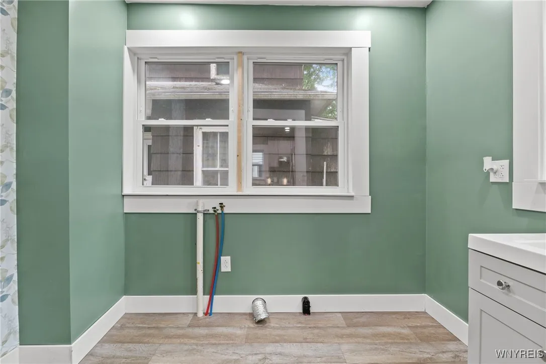 124 Chestnut Street, Shelby, New York 14103, Shelby, New York 14103, 3 Bedrooms Bedrooms, 6 Rooms Rooms,1 BathroomBathrooms,Residential,For Sale,124 Chestnut Street, Shelby, New York 14103,0,B1629033