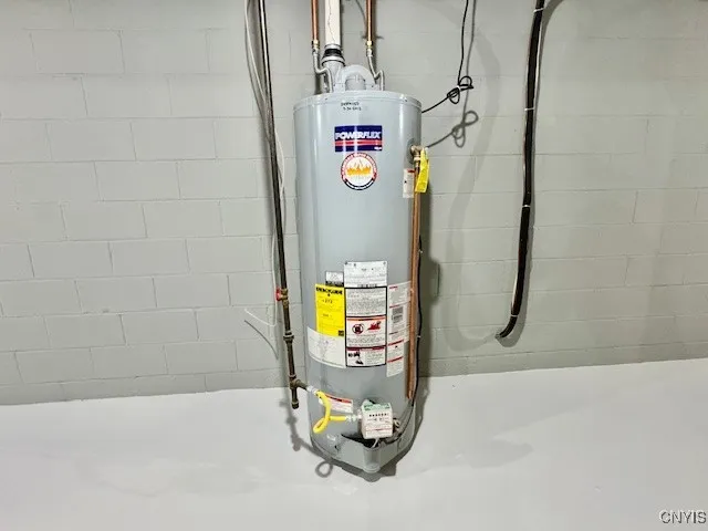 High efficiency gas hot water heater