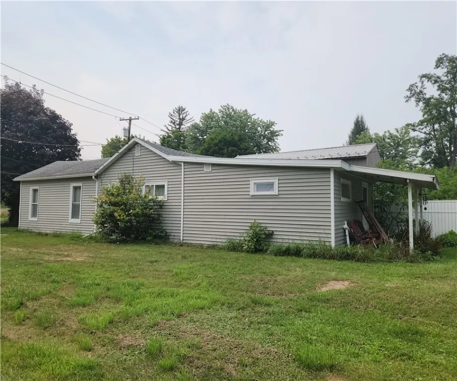 422 Monroe Avenue, Hornell, New York 14843, Hornell, New York 14843, 2 Bedrooms Bedrooms, 5 Rooms Rooms,1 BathroomBathrooms,Residential,Closed,422 Monroe Avenue, Hornell, New York 14843,0,R1629013