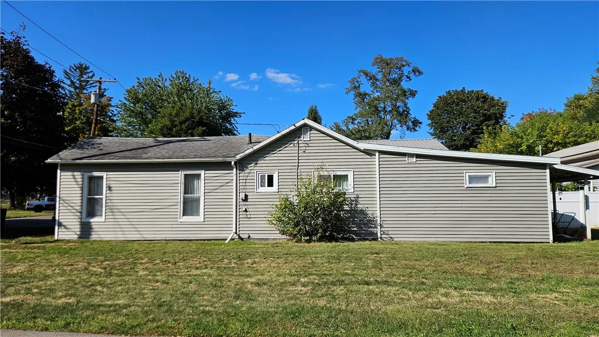 422 Monroe Avenue, Hornell, New York 14843, Hornell, New York 14843, 2 Bedrooms Bedrooms, 5 Rooms Rooms,1 BathroomBathrooms,Residential,Closed,422 Monroe Avenue, Hornell, New York 14843,0,R1629013