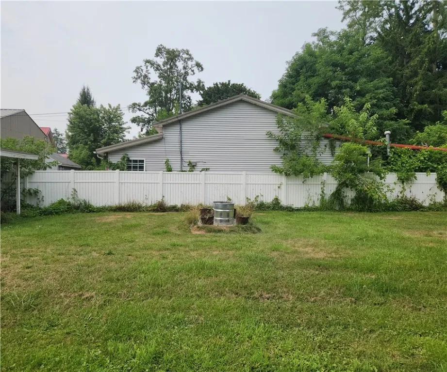 422 Monroe Avenue, Hornell, New York 14843, Hornell, New York 14843, 2 Bedrooms Bedrooms, 5 Rooms Rooms,1 BathroomBathrooms,Residential,Closed,422 Monroe Avenue, Hornell, New York 14843,0,R1629013