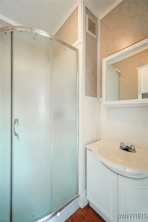 46 Orchard Avenue, Evans, New York 14006, Evans, New York 14006, 8 Bedrooms Bedrooms, ,3 BathroomsBathrooms,Residential,Closed,46 Orchard Avenue, Evans, New York 14006,0,B1628288