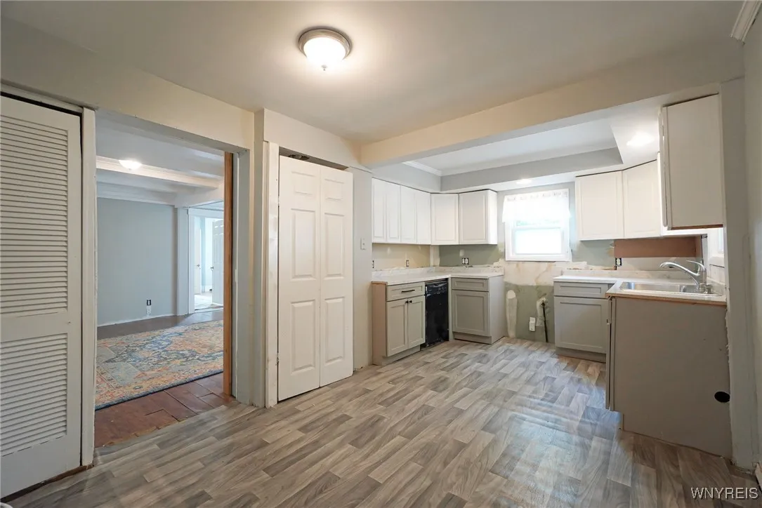 46 Orchard Avenue, Evans, New York 14006, Evans, New York 14006, 8 Bedrooms Bedrooms, ,3 BathroomsBathrooms,Residential,Closed,46 Orchard Avenue, Evans, New York 14006,0,B1628288