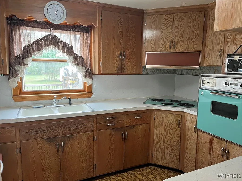 343 Olmstead Avenue, Lancaster, New York 14043, Lancaster, New York 14043, 4 Bedrooms Bedrooms, 10 Rooms Rooms,1 BathroomBathrooms,Residential,Closed,343 Olmstead Avenue, Lancaster, New York 14043,0,B1628991