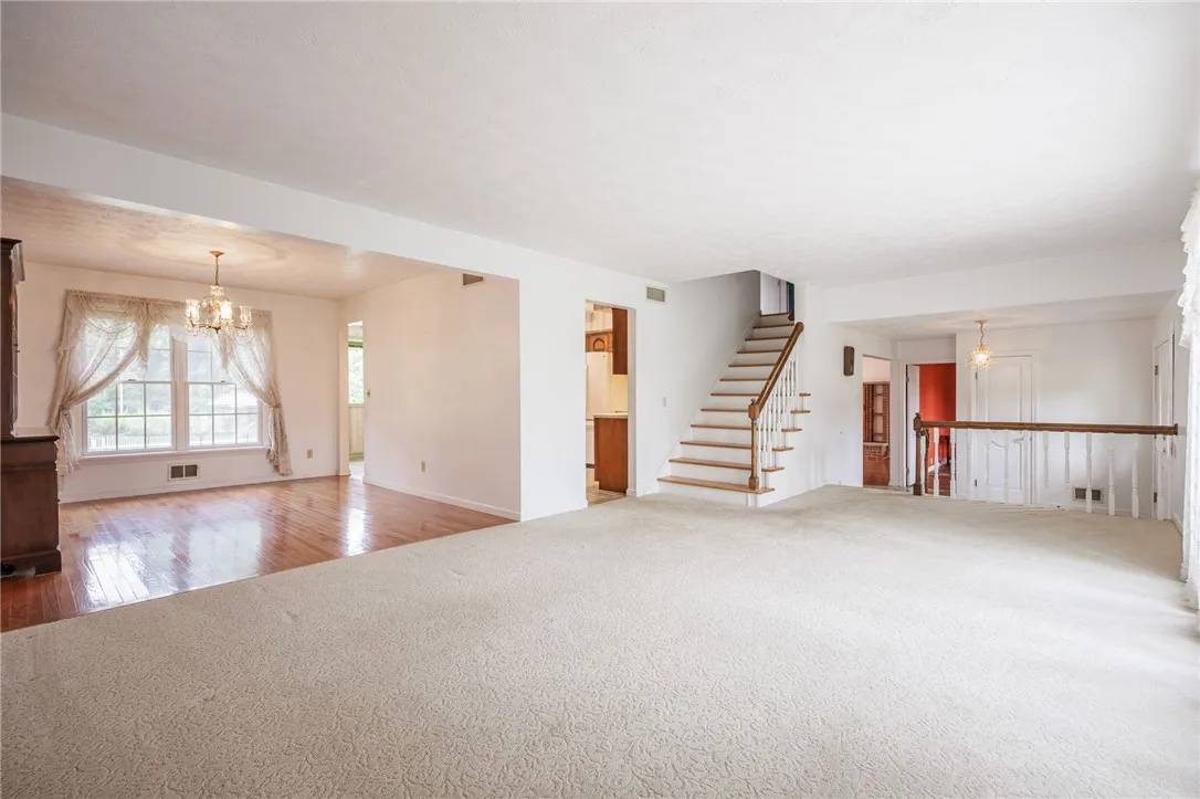 1673 Salt Road, Penfield, New York 14526, Penfield, New York 14526, 5 Bedrooms Bedrooms, 9 Rooms Rooms,2 BathroomsBathrooms,Residential,Closed,1673 Salt Road, Penfield, New York 14526,0,R1628366