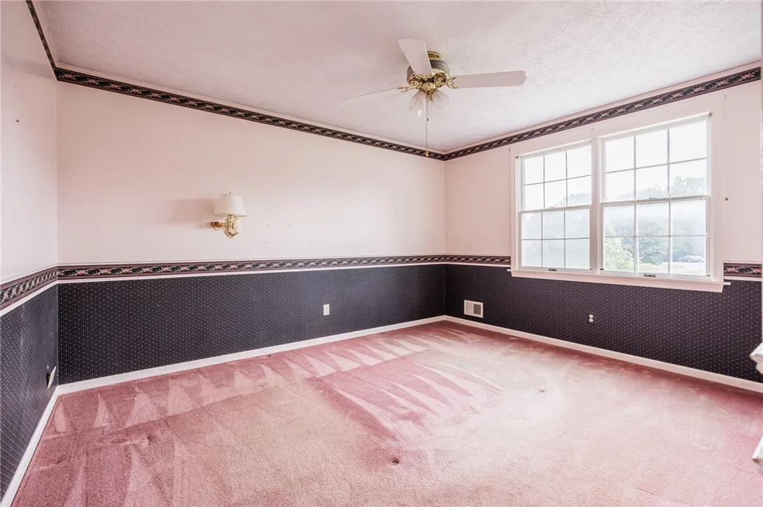 1673 Salt Road, Penfield, New York 14526, Penfield, New York 14526, 5 Bedrooms Bedrooms, 9 Rooms Rooms,2 BathroomsBathrooms,Residential,Closed,1673 Salt Road, Penfield, New York 14526,0,R1628366