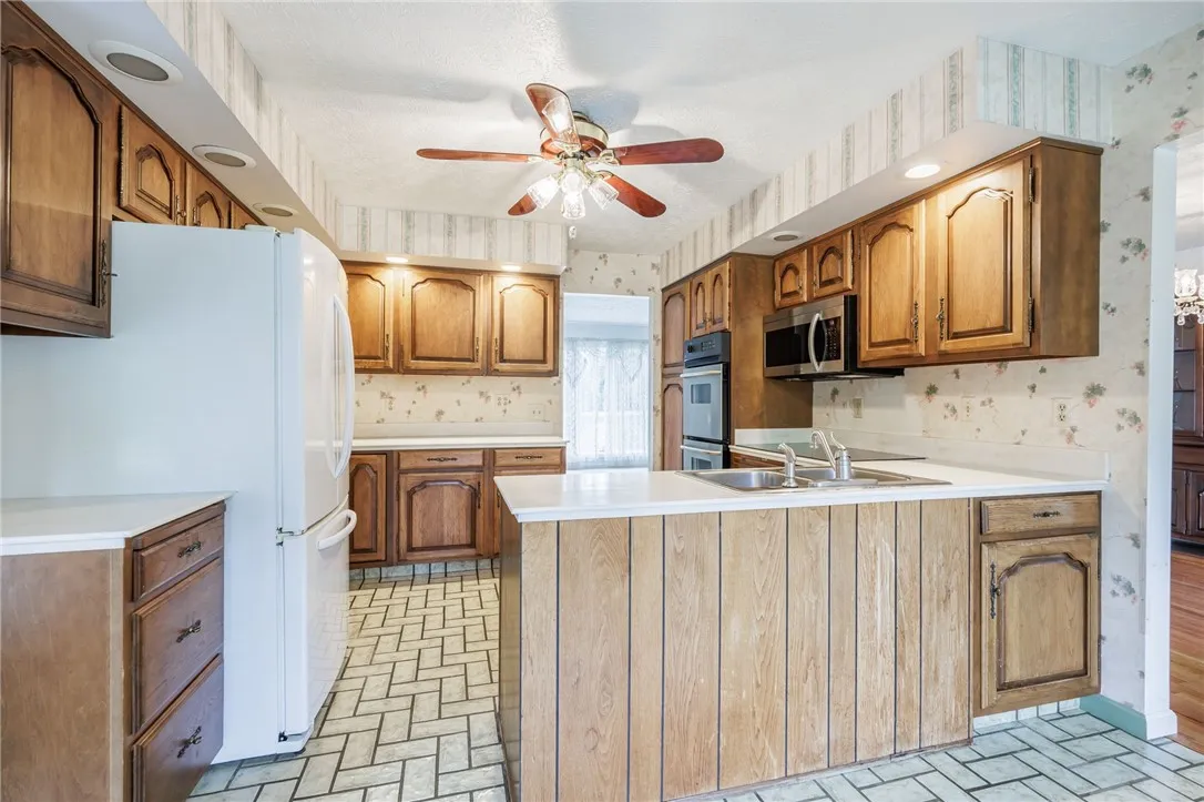 1673 Salt Road, Penfield, New York 14526, Penfield, New York 14526, 5 Bedrooms Bedrooms, 9 Rooms Rooms,2 BathroomsBathrooms,Residential,Closed,1673 Salt Road, Penfield, New York 14526,0,R1628366