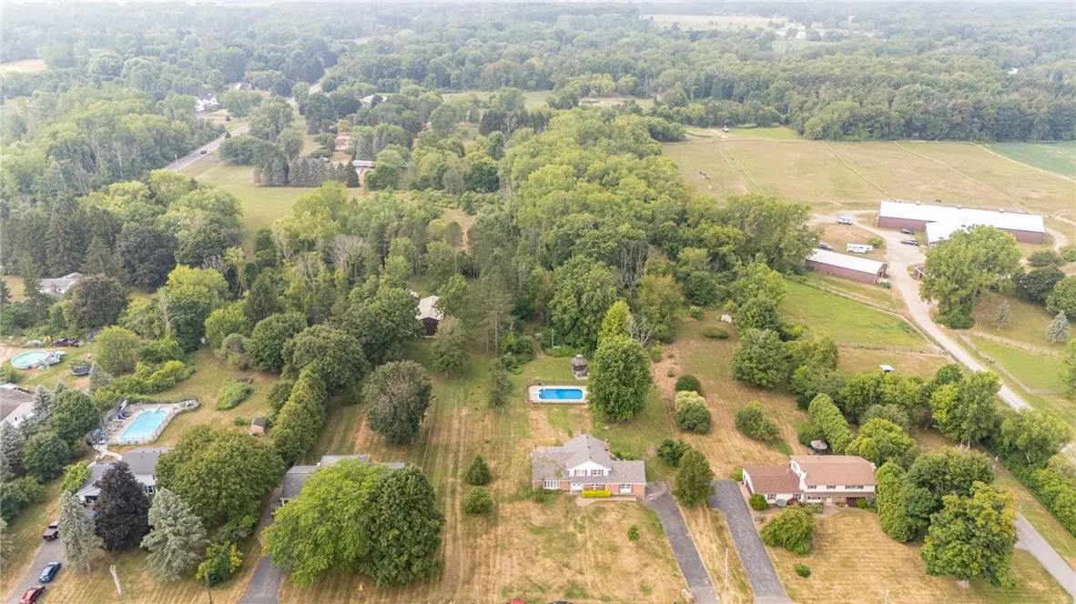 1673 Salt Road, Penfield, New York 14526, Penfield, New York 14526, 5 Bedrooms Bedrooms, 9 Rooms Rooms,2 BathroomsBathrooms,Residential,Closed,1673 Salt Road, Penfield, New York 14526,0,R1628366