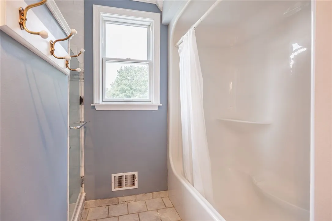 1673 Salt Road, Penfield, New York 14526, Penfield, New York 14526, 5 Bedrooms Bedrooms, 9 Rooms Rooms,2 BathroomsBathrooms,Residential,Closed,1673 Salt Road, Penfield, New York 14526,0,R1628366