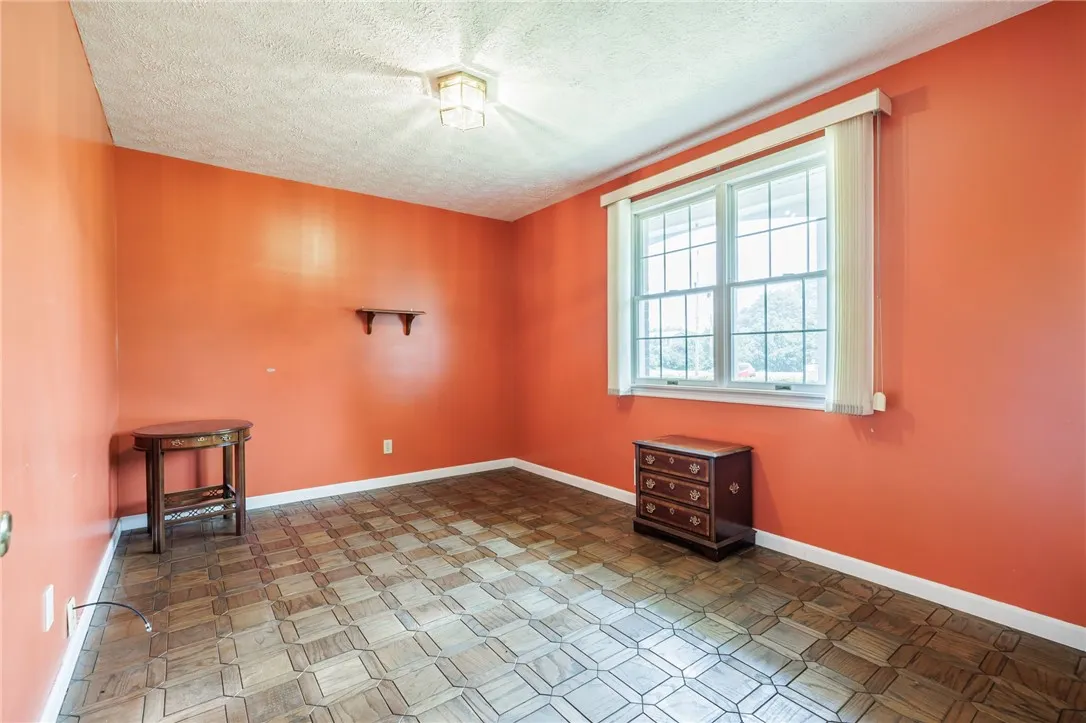 1673 Salt Road, Penfield, New York 14526, Penfield, New York 14526, 5 Bedrooms Bedrooms, 9 Rooms Rooms,2 BathroomsBathrooms,Residential,Closed,1673 Salt Road, Penfield, New York 14526,0,R1628366