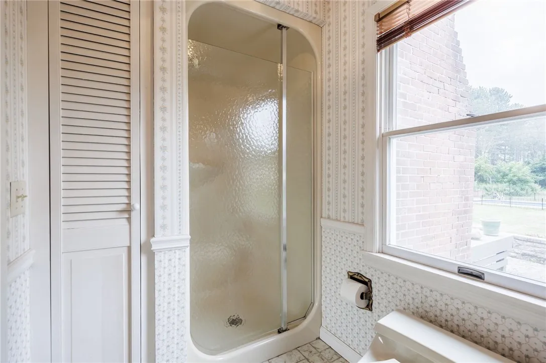 1673 Salt Road, Penfield, New York 14526, Penfield, New York 14526, 5 Bedrooms Bedrooms, 9 Rooms Rooms,2 BathroomsBathrooms,Residential,Closed,1673 Salt Road, Penfield, New York 14526,0,R1628366