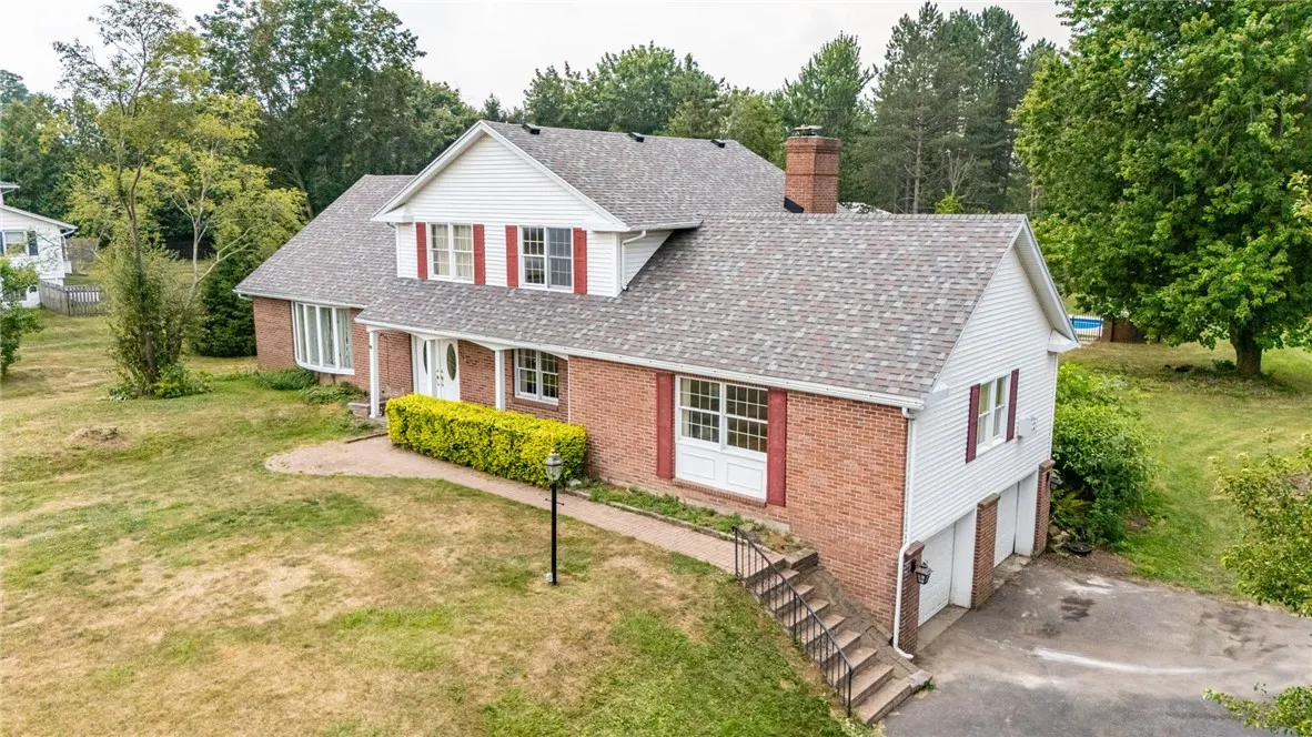 1673 Salt Road, Penfield, New York 14526, Penfield, New York 14526, 5 Bedrooms Bedrooms, 9 Rooms Rooms,2 BathroomsBathrooms,Residential,Closed,1673 Salt Road, Penfield, New York 14526,0,R1628366