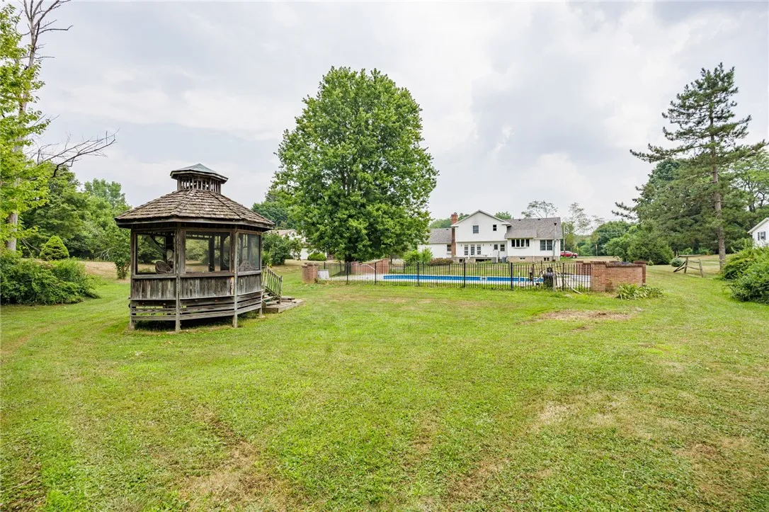 1673 Salt Road, Penfield, New York 14526, Penfield, New York 14526, 5 Bedrooms Bedrooms, 9 Rooms Rooms,2 BathroomsBathrooms,Residential,Closed,1673 Salt Road, Penfield, New York 14526,0,R1628366