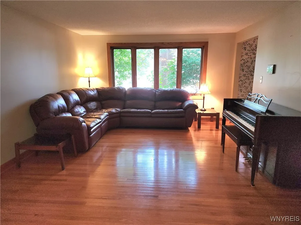 36 Braunview Way, Orchard Park, New York 14127, Orchard Park, New York 14127, 4 Bedrooms Bedrooms, 9 Rooms Rooms,2 BathroomsBathrooms,Residential Lease,For Rent,36 Braunview Way, Orchard Park, New York 14127,B1620777