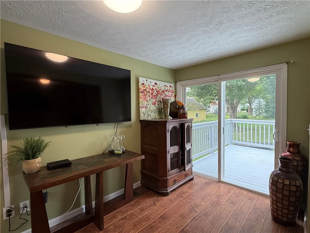 24 Oak Street, Geneva City, New York 14456, Geneva City, New York 14456, 3 Bedrooms Bedrooms, ,1 BathroomBathrooms,Residential,Closed,24 Oak Street, Geneva City, New York 14456,0,R1628821