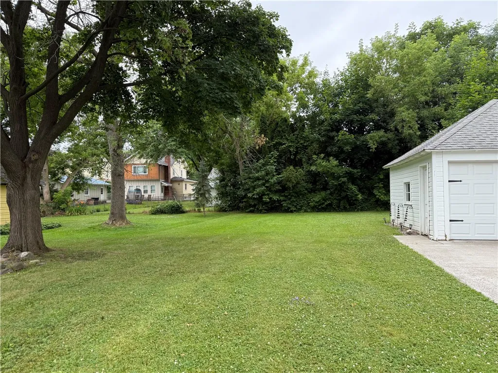 24 Oak Street, Geneva City, New York 14456, Geneva City, New York 14456, 3 Bedrooms Bedrooms, ,1 BathroomBathrooms,Residential,Closed,24 Oak Street, Geneva City, New York 14456,0,R1628821