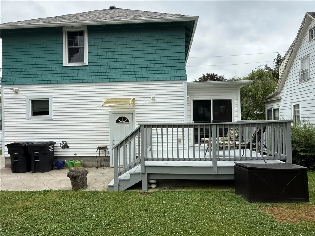 24 Oak Street, Geneva City, New York 14456, Geneva City, New York 14456, 3 Bedrooms Bedrooms, ,1 BathroomBathrooms,Residential,Closed,24 Oak Street, Geneva City, New York 14456,0,R1628821