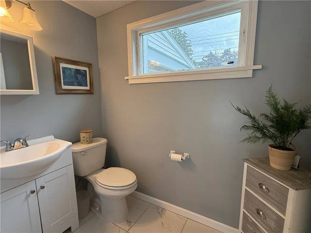 24 Oak Street, Geneva City, New York 14456, Geneva City, New York 14456, 3 Bedrooms Bedrooms, ,1 BathroomBathrooms,Residential,Closed,24 Oak Street, Geneva City, New York 14456,0,R1628821