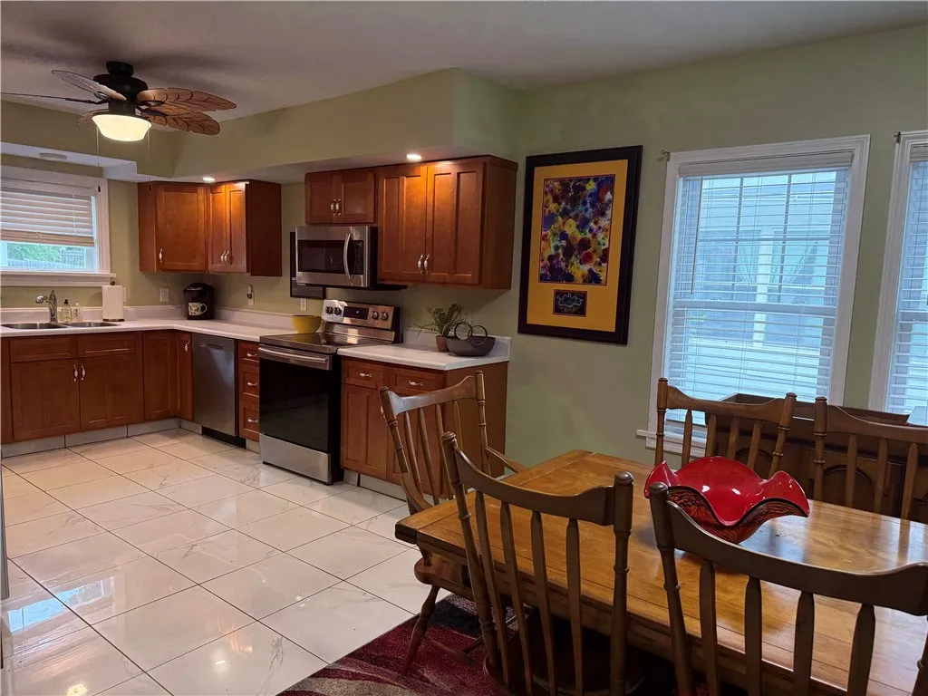 24 Oak Street, Geneva City, New York 14456, Geneva City, New York 14456, 3 Bedrooms Bedrooms, ,1 BathroomBathrooms,Residential,Closed,24 Oak Street, Geneva City, New York 14456,0,R1628821