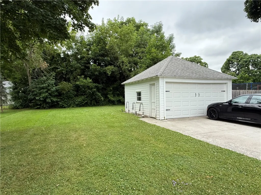 24 Oak Street, Geneva City, New York 14456, Geneva City, New York 14456, 3 Bedrooms Bedrooms, ,1 BathroomBathrooms,Residential,Closed,24 Oak Street, Geneva City, New York 14456,0,R1628821