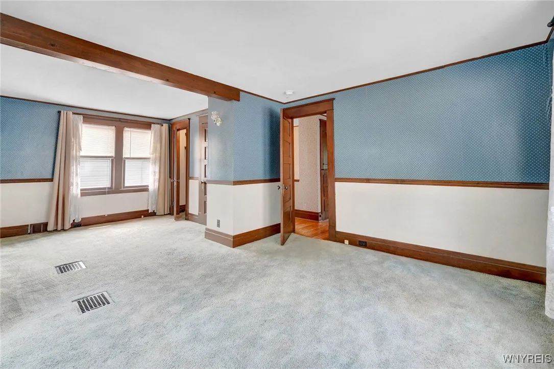 228 South Forest Road, Amherst, New York 14221, Amherst, New York 14221, 3 Bedrooms Bedrooms, 11 Rooms Rooms,1 BathroomBathrooms,Residential,For Sale,228 South Forest Road, Amherst, New York 14221,B1628464