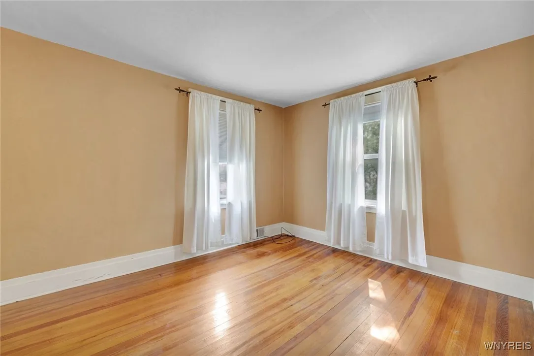 228 South Forest Road, Amherst, New York 14221, Amherst, New York 14221, 3 Bedrooms Bedrooms, 11 Rooms Rooms,1 BathroomBathrooms,Residential,For Sale,228 South Forest Road, Amherst, New York 14221,B1628464