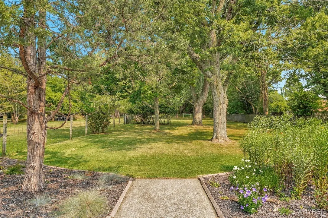 228 South Forest Road, Amherst, New York 14221, Amherst, New York 14221, 3 Bedrooms Bedrooms, 11 Rooms Rooms,1 BathroomBathrooms,Residential,For Sale,228 South Forest Road, Amherst, New York 14221,B1628464