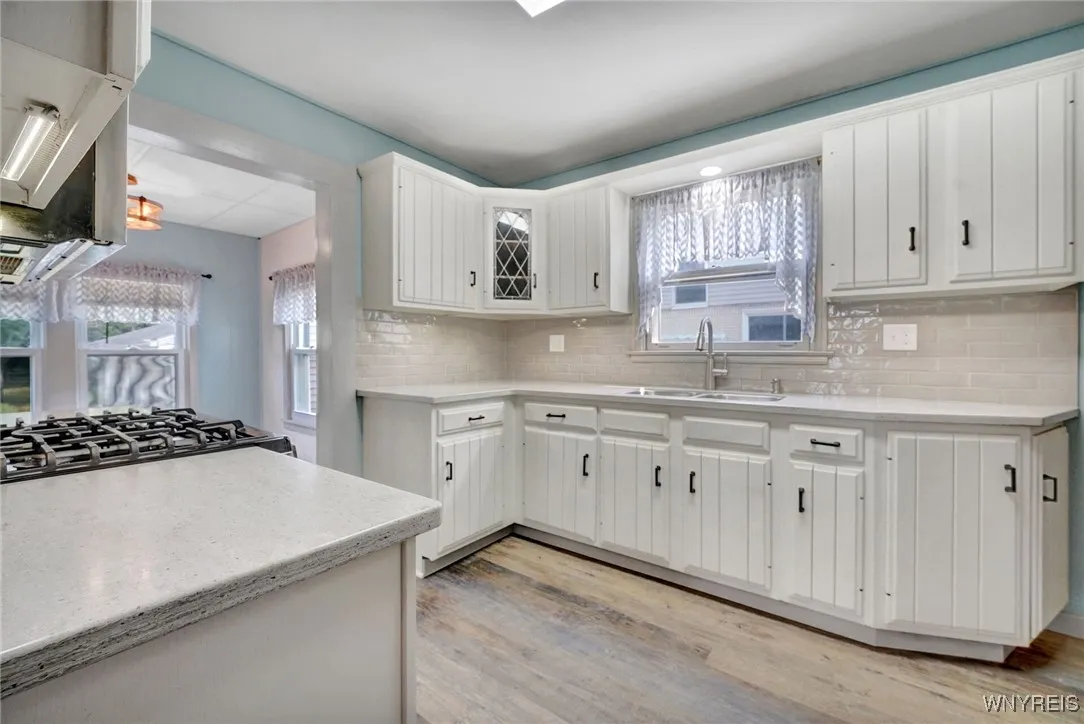 228 South Forest Road, Amherst, New York 14221, Amherst, New York 14221, 3 Bedrooms Bedrooms, 11 Rooms Rooms,1 BathroomBathrooms,Residential,For Sale,228 South Forest Road, Amherst, New York 14221,B1628464
