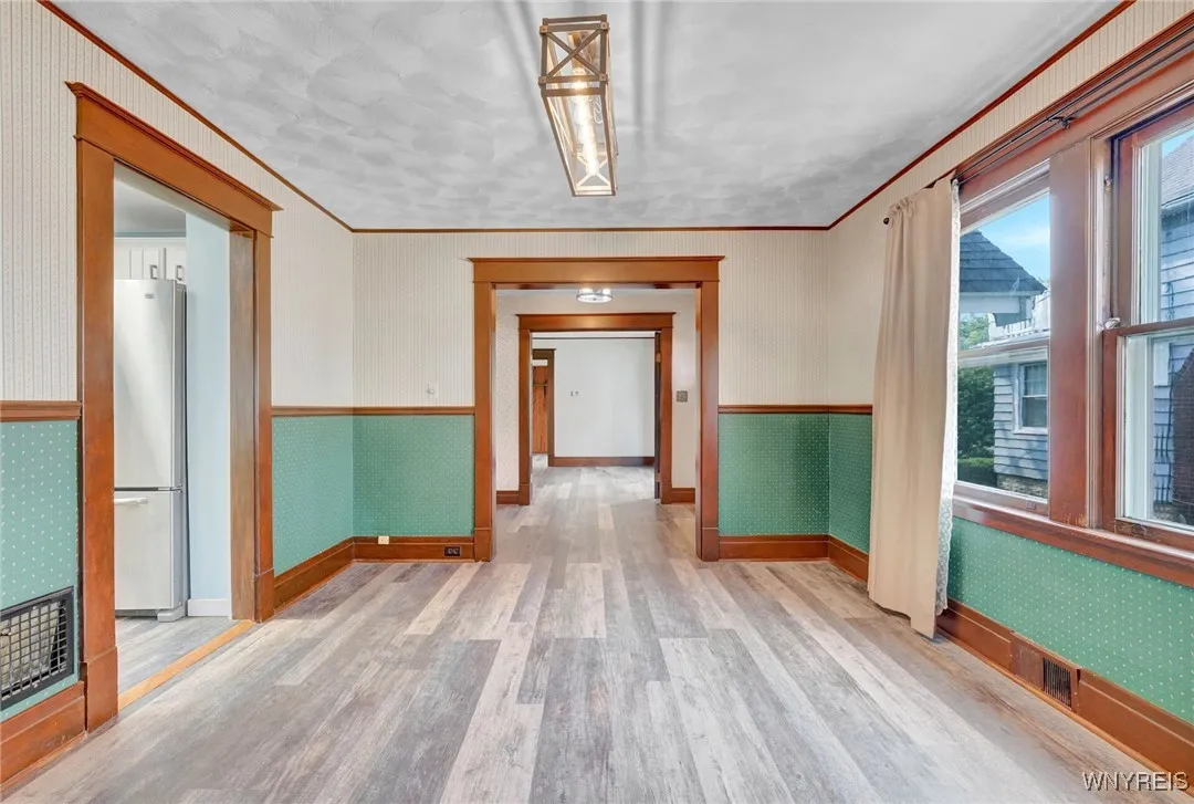 228 South Forest Road, Amherst, New York 14221, Amherst, New York 14221, 3 Bedrooms Bedrooms, 11 Rooms Rooms,1 BathroomBathrooms,Residential,For Sale,228 South Forest Road, Amherst, New York 14221,B1628464