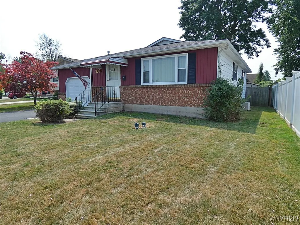 9321 Saint Johns Parkway, Niagara Falls, New York, Niagara Falls, New York 14304, 3 Bedrooms Bedrooms, 5 Rooms Rooms,1 BathroomBathrooms,Residential,Closed,9321 Saint Johns Parkway, Niagara Falls, New York ,0,B1628868