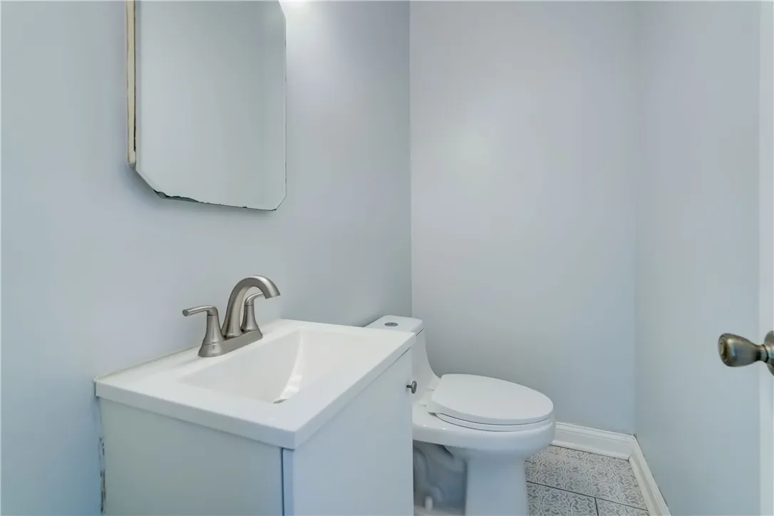 176 Selye Ter, Rochester, New York 14613, Rochester, New York 14613, 4 Bedrooms Bedrooms, 8 Rooms Rooms,1 BathroomBathrooms,Residential,For Sale,176 Selye Ter, Rochester, New York 14613,0,R1629065
