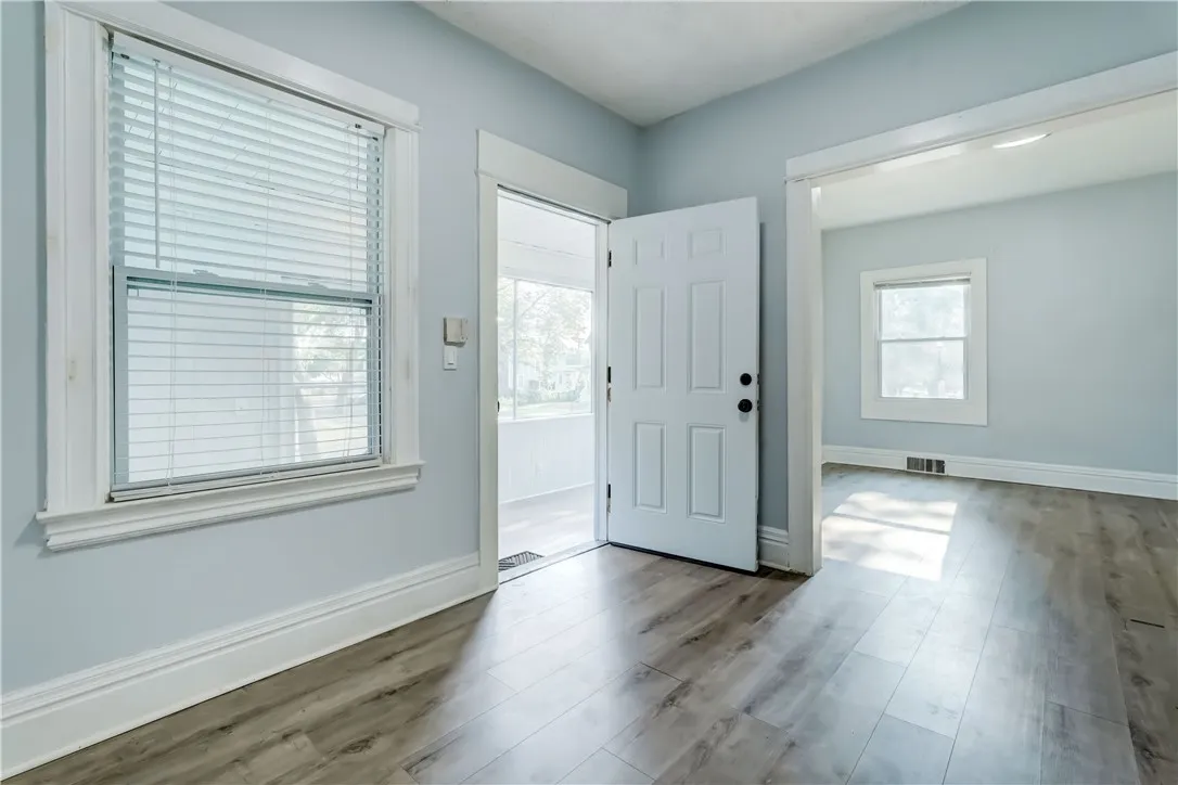 176 Selye Ter, Rochester, New York 14613, Rochester, New York 14613, 4 Bedrooms Bedrooms, 8 Rooms Rooms,1 BathroomBathrooms,Residential,For Sale,176 Selye Ter, Rochester, New York 14613,0,R1629065