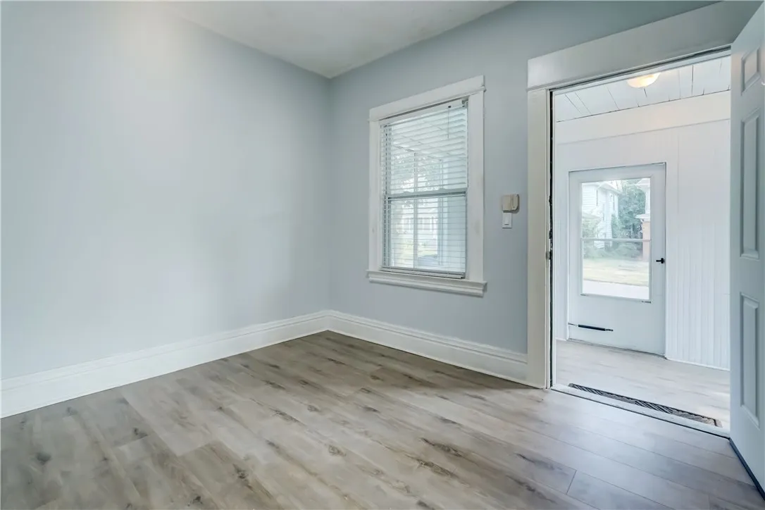 176 Selye Ter, Rochester, New York 14613, Rochester, New York 14613, 4 Bedrooms Bedrooms, 8 Rooms Rooms,1 BathroomBathrooms,Residential,For Sale,176 Selye Ter, Rochester, New York 14613,0,R1629065