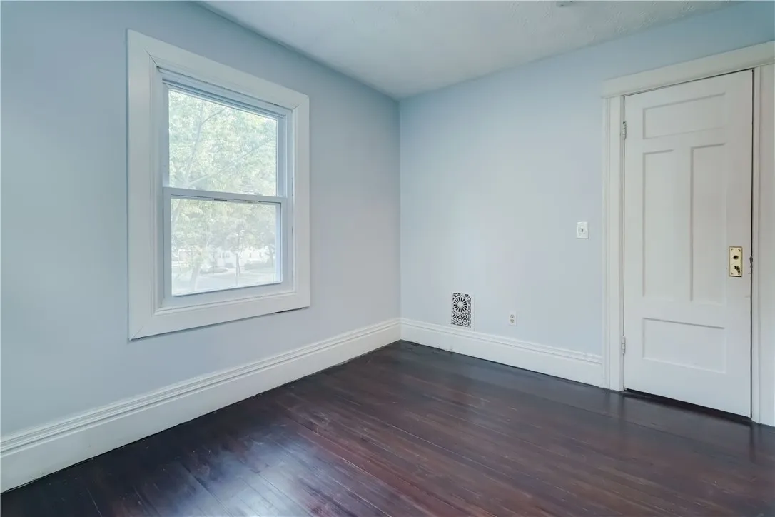 176 Selye Ter, Rochester, New York 14613, Rochester, New York 14613, 4 Bedrooms Bedrooms, 8 Rooms Rooms,1 BathroomBathrooms,Residential,For Sale,176 Selye Ter, Rochester, New York 14613,0,R1629065