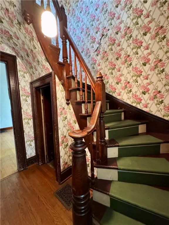 82 West Street, Oneonta, New York 13820, Oneonta, New York 13820, 4 Bedrooms Bedrooms, 10 Rooms Rooms,2 BathroomsBathrooms,Residential,For Sale,82 West Street, Oneonta, New York 13820,0,R1628387