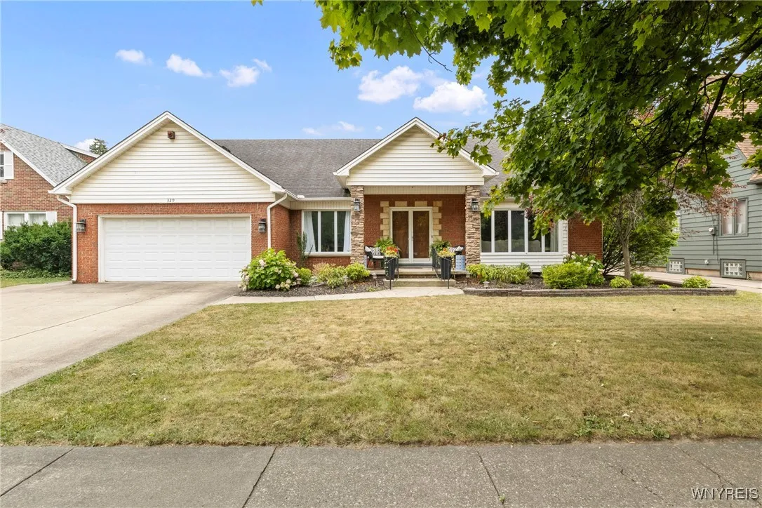 329 Christiana Street, North Tonawanda, New York 1, North Tonawanda, New York 14120, 5 Bedrooms Bedrooms, 9 Rooms Rooms,3 BathroomsBathrooms,Residential,Closed,329 Christiana Street, North Tonawanda, New York 1,0,B1629009