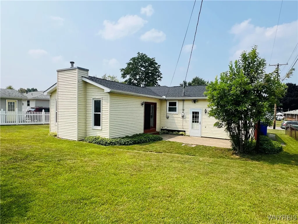 61 Centerview Drive, West Seneca, New York 14224, West Seneca, New York 14224, 3 Bedrooms Bedrooms, 6 Rooms Rooms,1 BathroomBathrooms,Residential,For Sale,61 Centerview Drive, West Seneca, New York 14224,B1629014